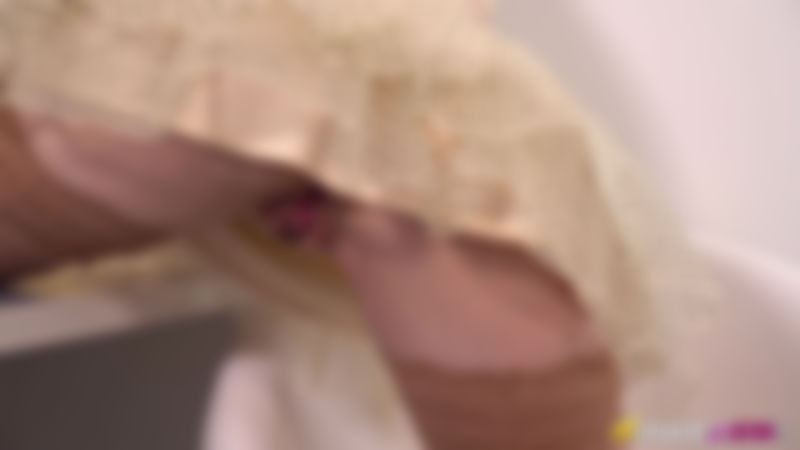 Upskirt Incentive