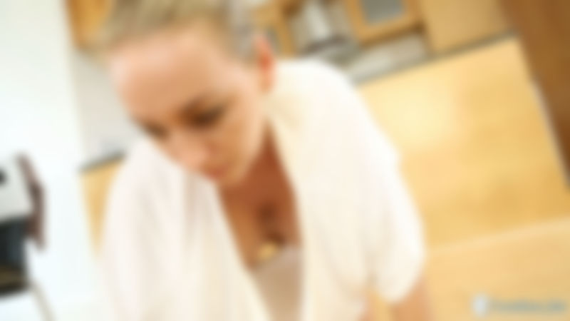 Hayley-Marie Coppin "Cleaner Cleavage"