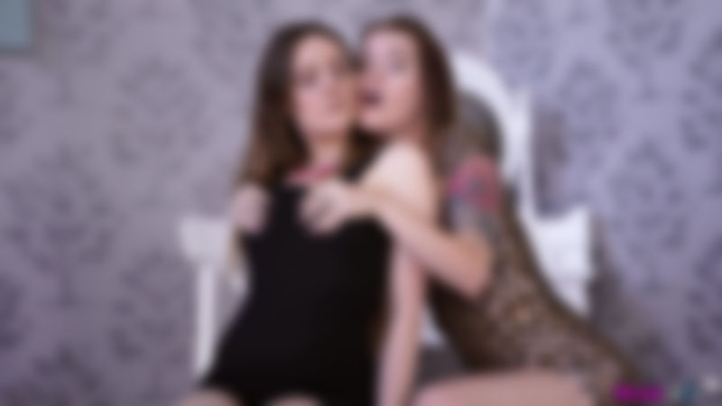 Samantha & Misha "Red Light Green Light"