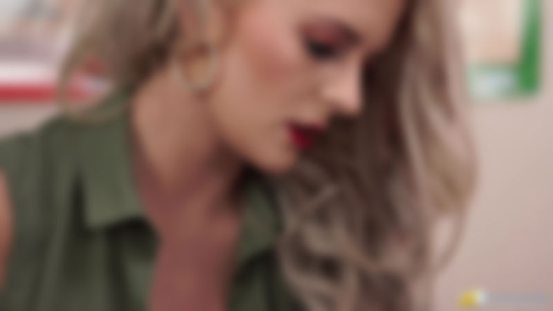 Dolly P "A Good Distraction"