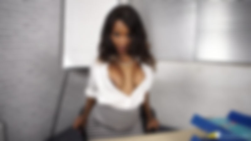 Kiki Minaj "Cock Service"