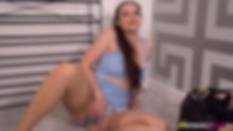 Easily Dickstracted