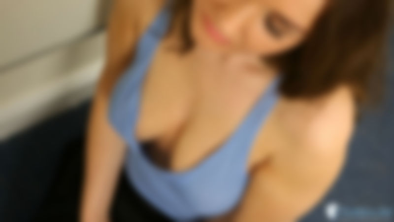 Christina "Nippy Office"