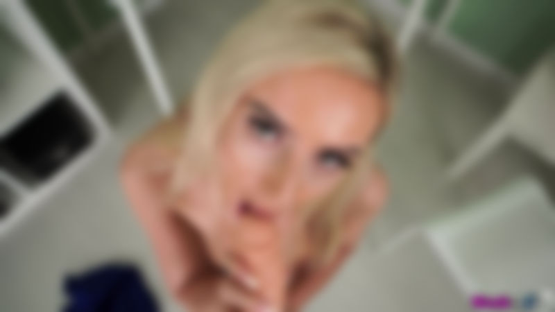 Naomi "Step Favours:Pt2"