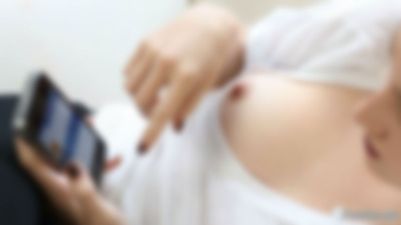 Rachelle "Nipple Display"