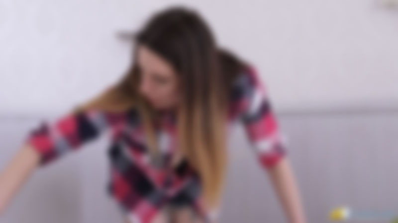 Samantha Bentley "Have A Little Look"