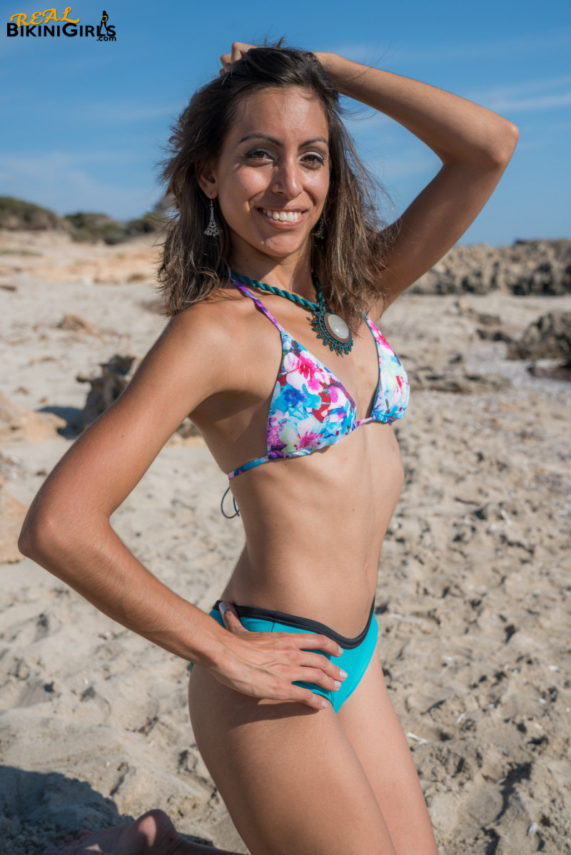 Melanie S - 29yo - Blue Bikini