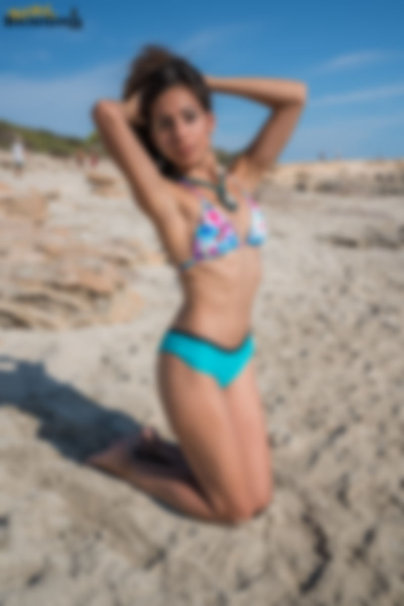 Melanie S - 29yo - Blue Bikini