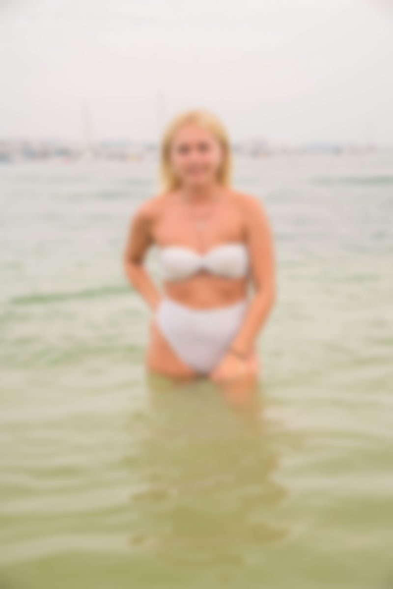 Girly Trio On The Beach