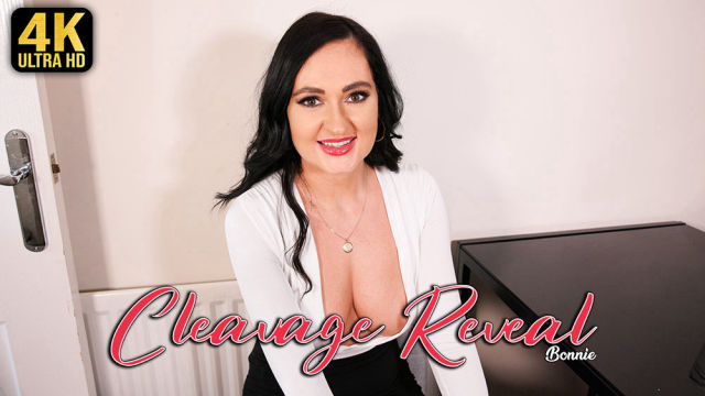 "Cleavage Reveal"
