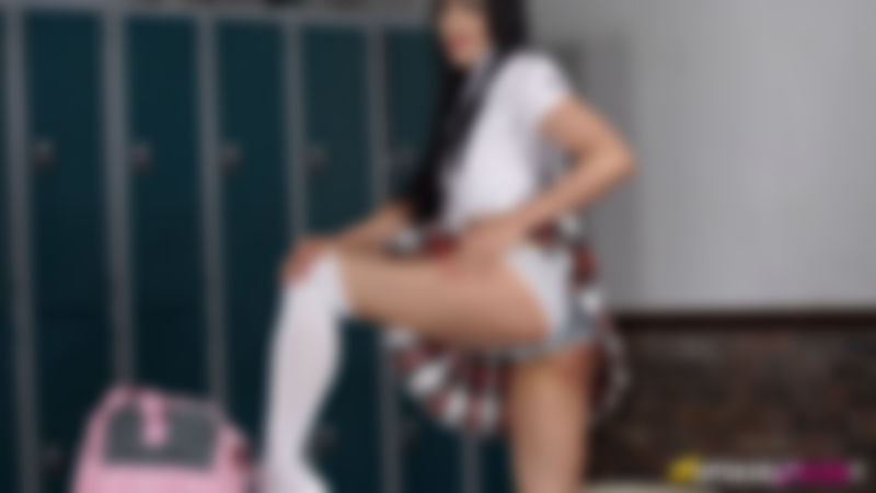Chloe Lovette "Take A Closer Look"