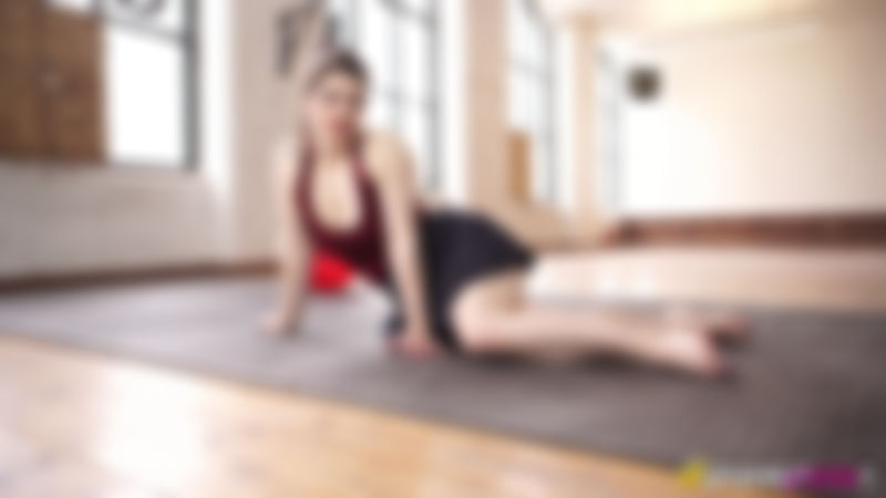 Lucia Love "Feel That Stretch"