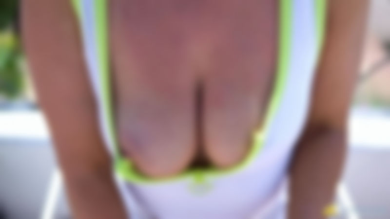 Quick Sunbathing Wank