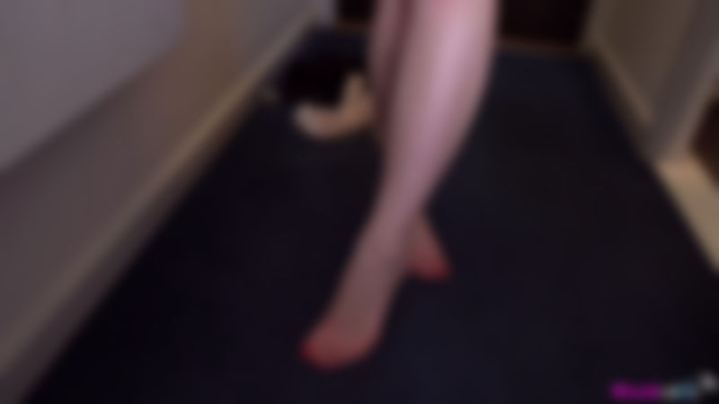 Scarlett Jones "Customers CUM First"