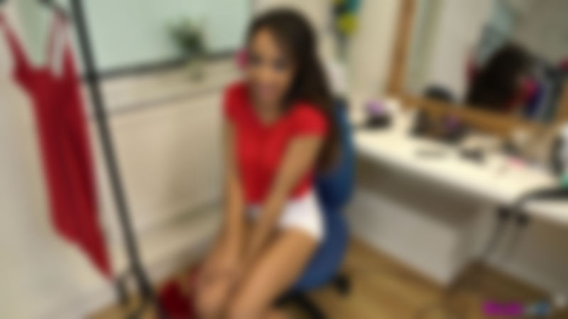 Kayla Louise "Vip Treatment"