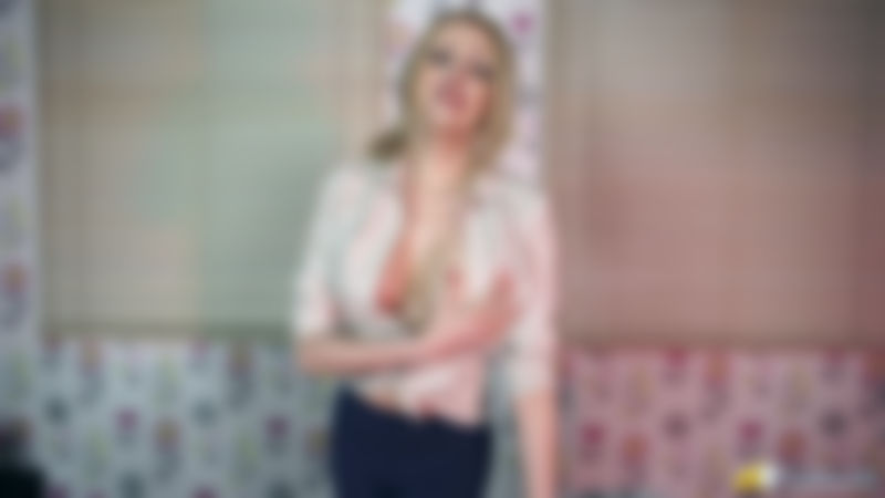 Amber Jayne "Are You Getting Hard?"