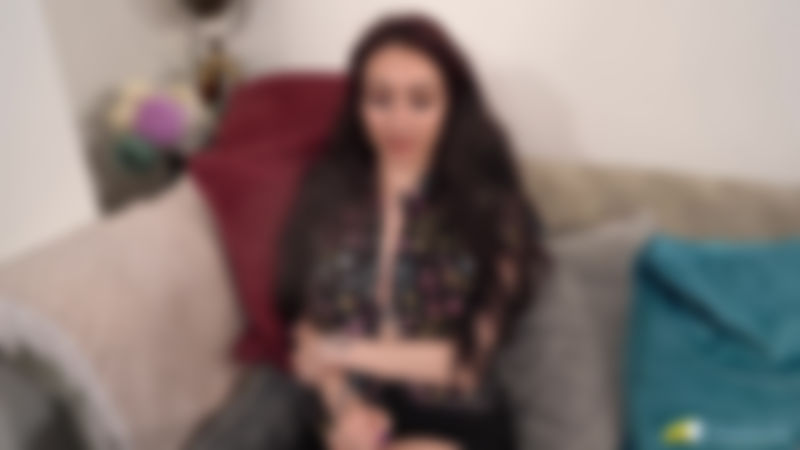 "Cleavage Teaser"