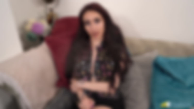 "Cleavage Teaser"