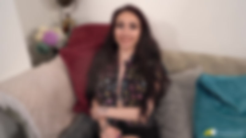 "Cleavage Teaser"
