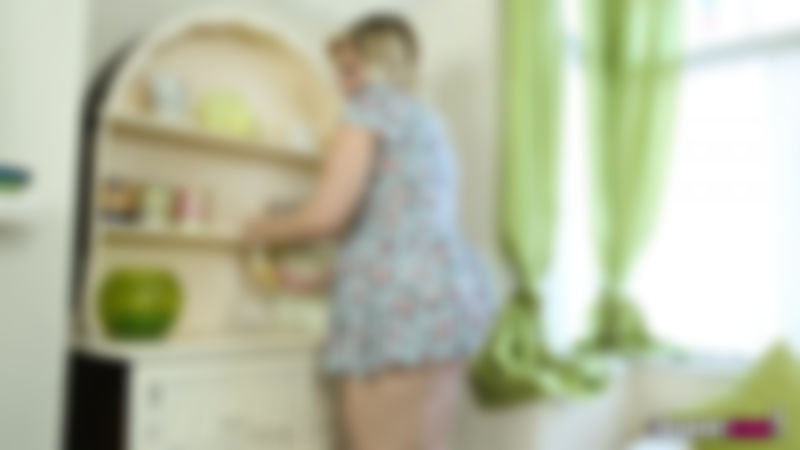 Ellie Roe "Clean Strokes"