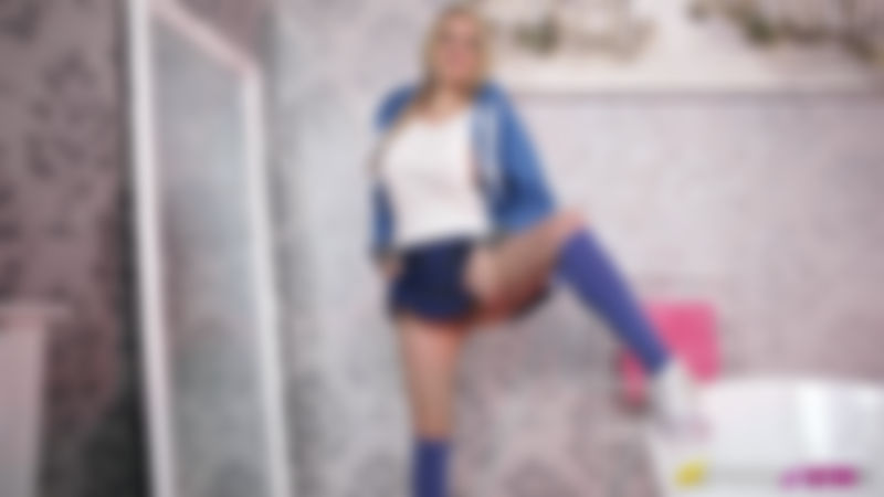 Amber Jayne "Housemate's Fuck Pole"