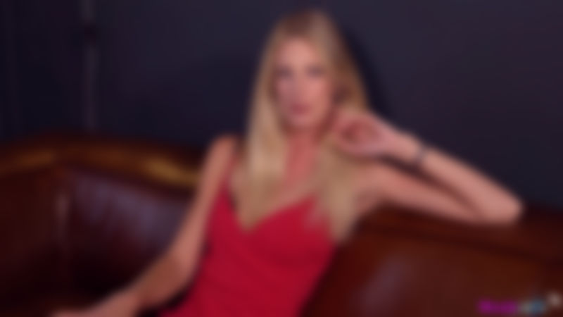 Leah "Love Watching You Cum"