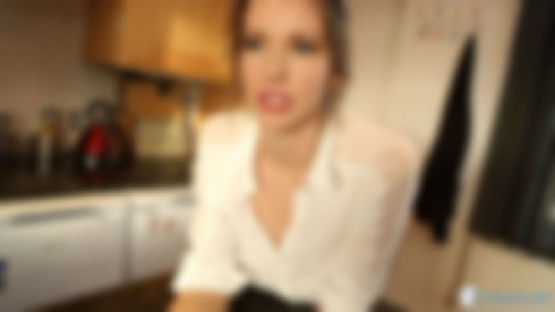 Hannah Z "Selfie Slips"