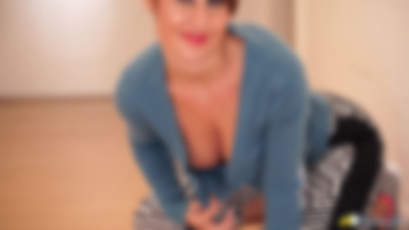 Jess West "Early Morning Wank"