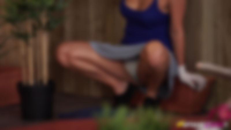 Laura "Garden Perv"