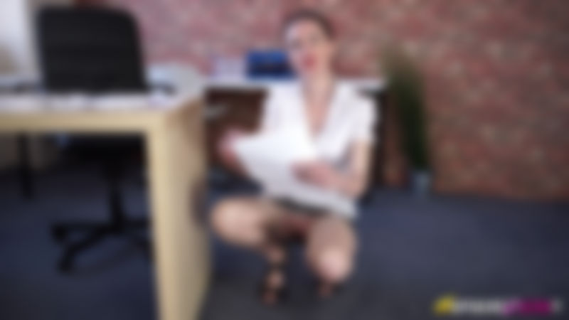 Scarlet Louise "Is That What You Want To See"