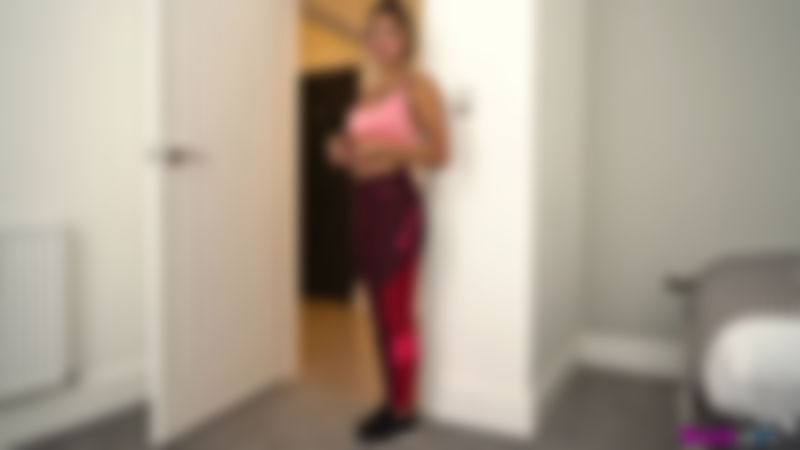 Selene "Come The Gym With Me"