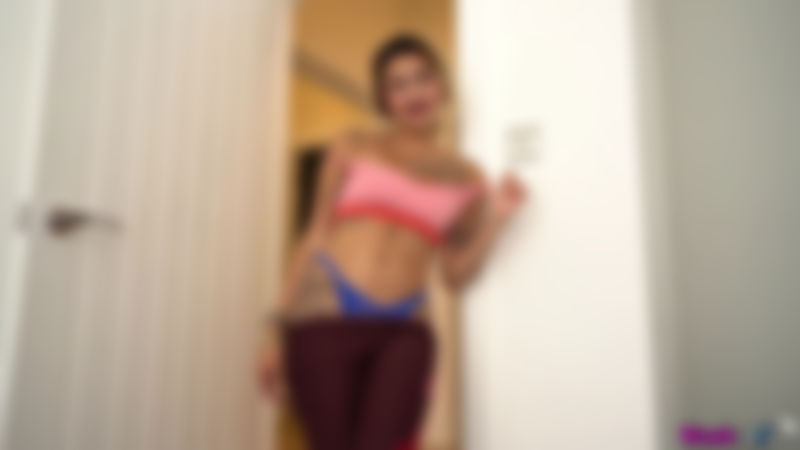 Selene "Come The Gym With Me"