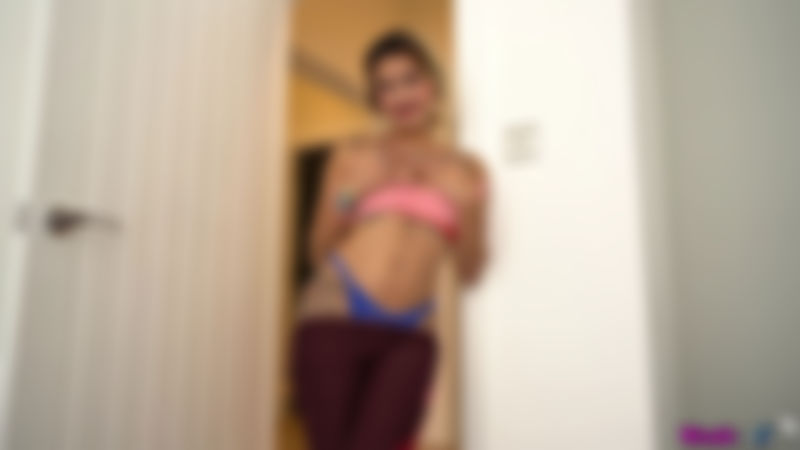 Selene "Come The Gym With Me"