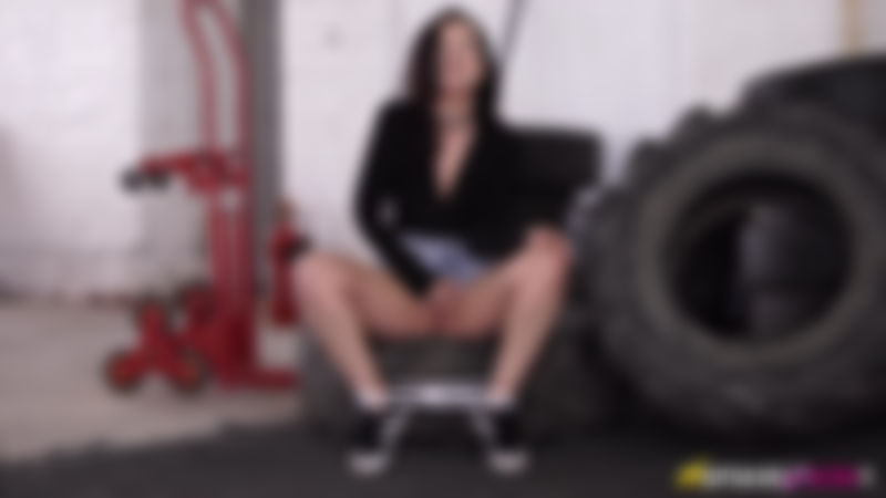 Faye "Naughty Wank Deal"