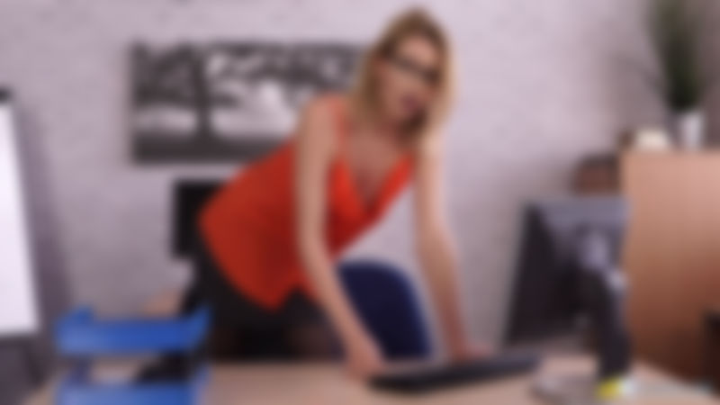 Hannah Z "Is That Everything Sir?"