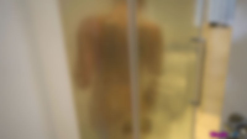 Selene "Naughty Shower Wank"