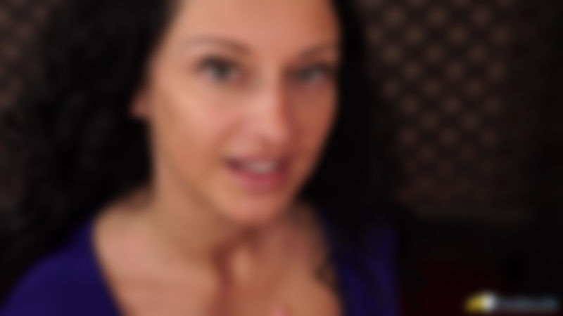 Cassie Clarke "Christmas Cleavage"