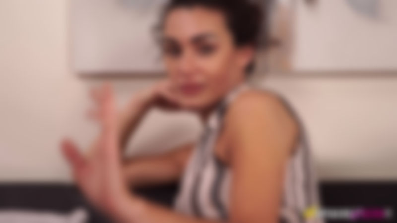 Laura "Upskirt Fetish"