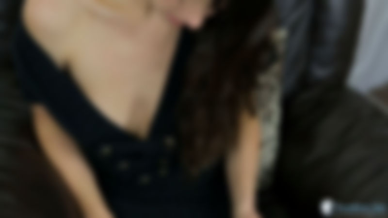 Veronica "MILF Slips"