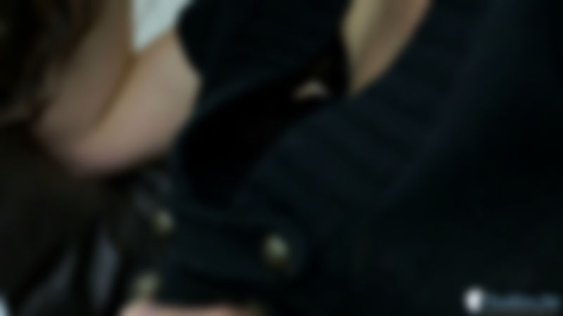 Veronica "MILF Slips"
