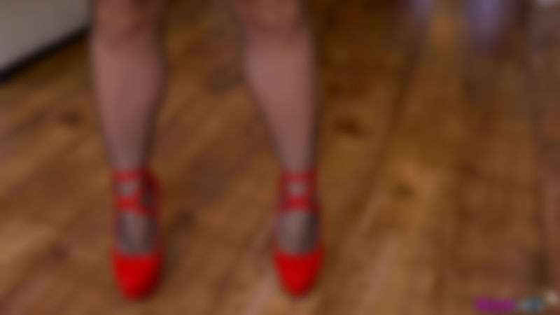 Lily Luxx "Get On Your Knees"