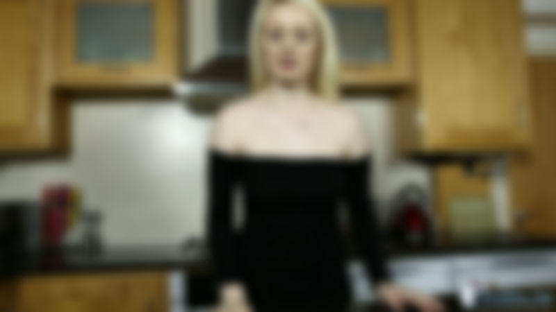 Becky B "Downblouse Party"