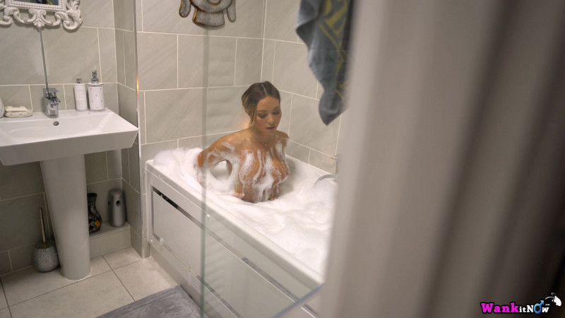 Natalia Forrest "Bath Time"