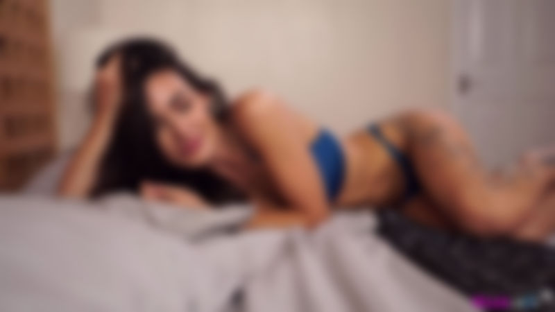 Laura "Horny Housemate"
