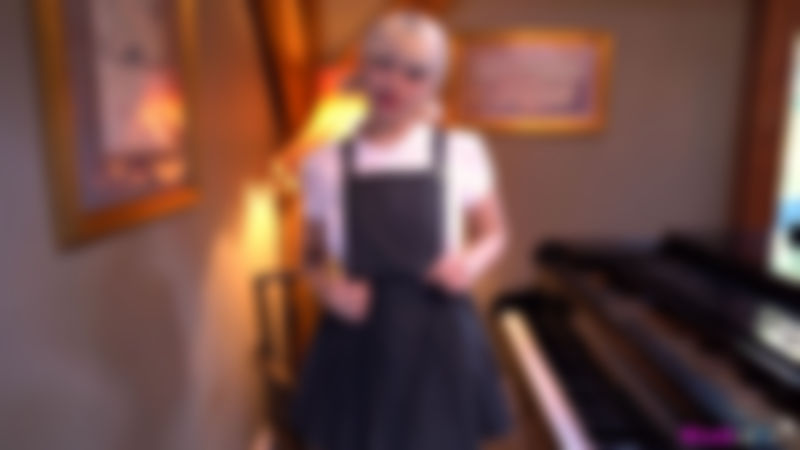 Baby Dolliiy "Pianists Penis"