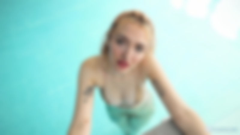POOL BOOBS