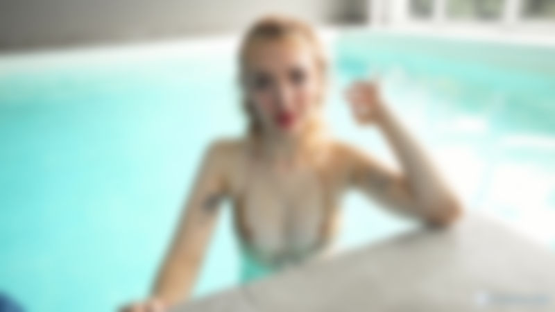 POOL BOOBS