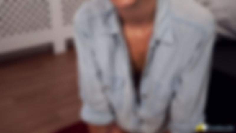 Laura "Wank Instead"