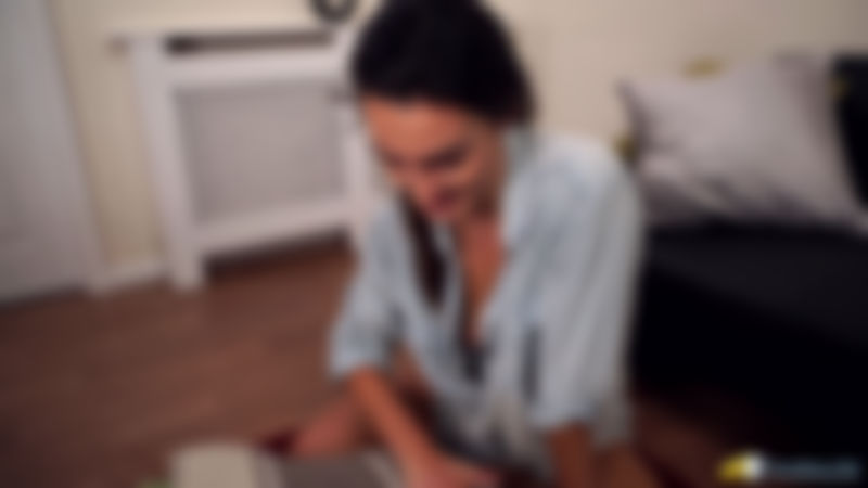 Laura "Wank Instead"