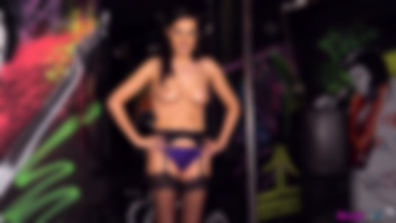 Bonnie "Pay You More To Strip"